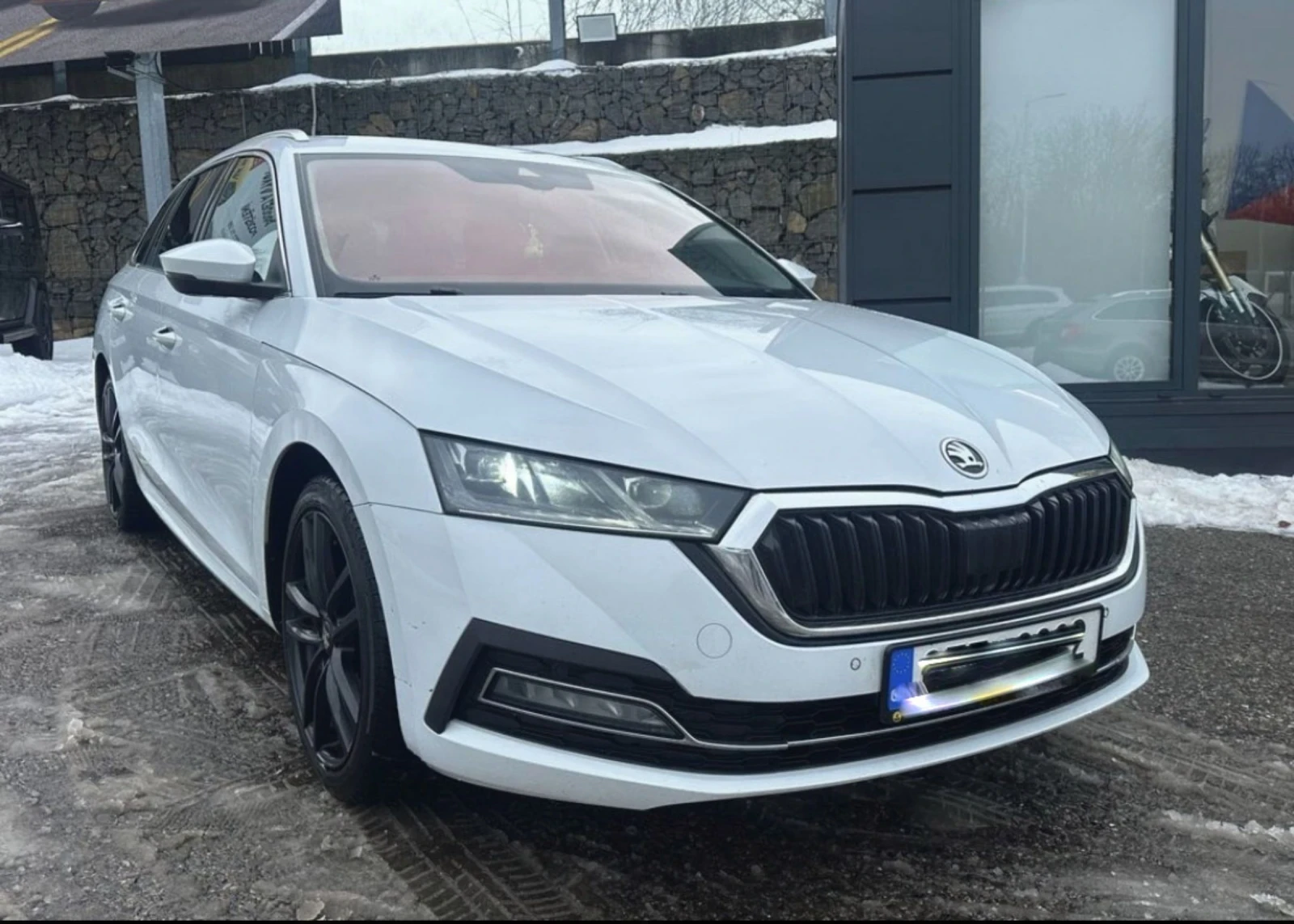 Skoda Octavia 2.0 TDI комби / DSG / Digital - изображение 2