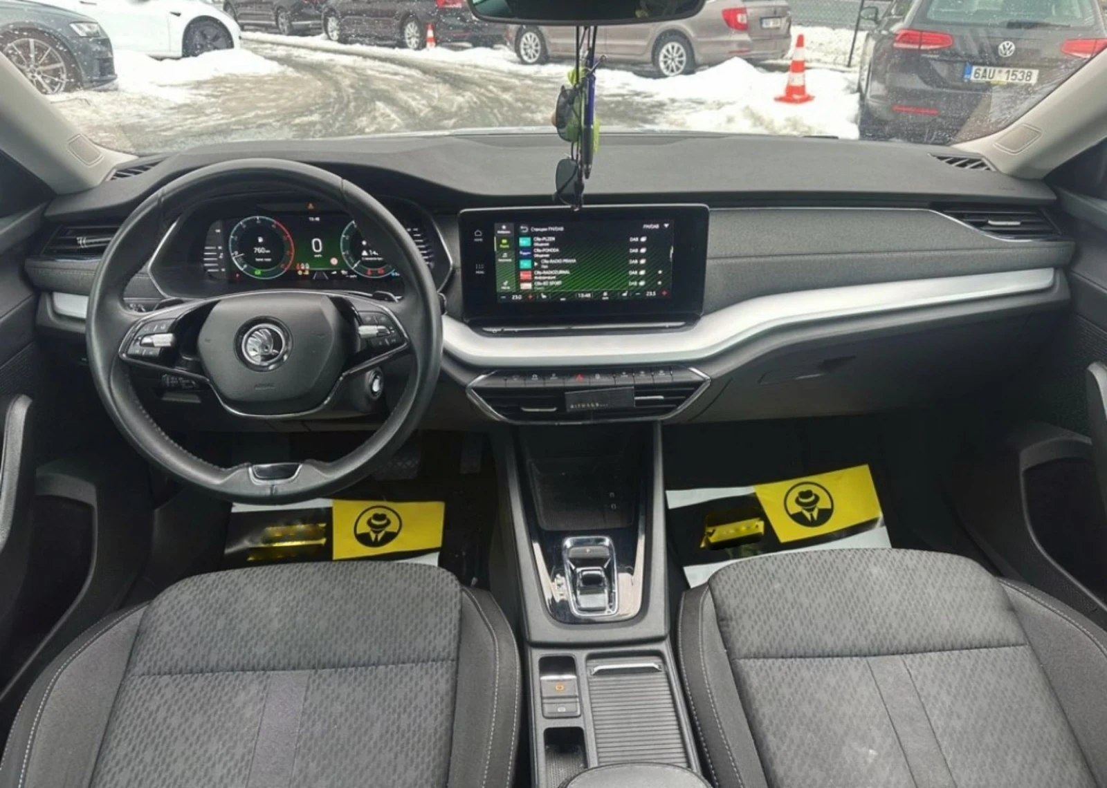 Skoda Octavia 2.0 TDI комби / DSG / Digital - изображение 8