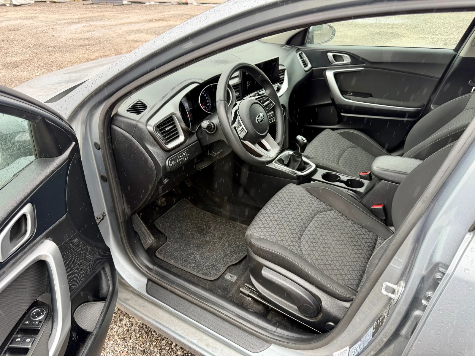 Kia Ceed 1.4 MPI* BI-FUEL* BRC* LED* NAVI* CAMERA* , снимка 6 - Автомобили и джипове - 54065464