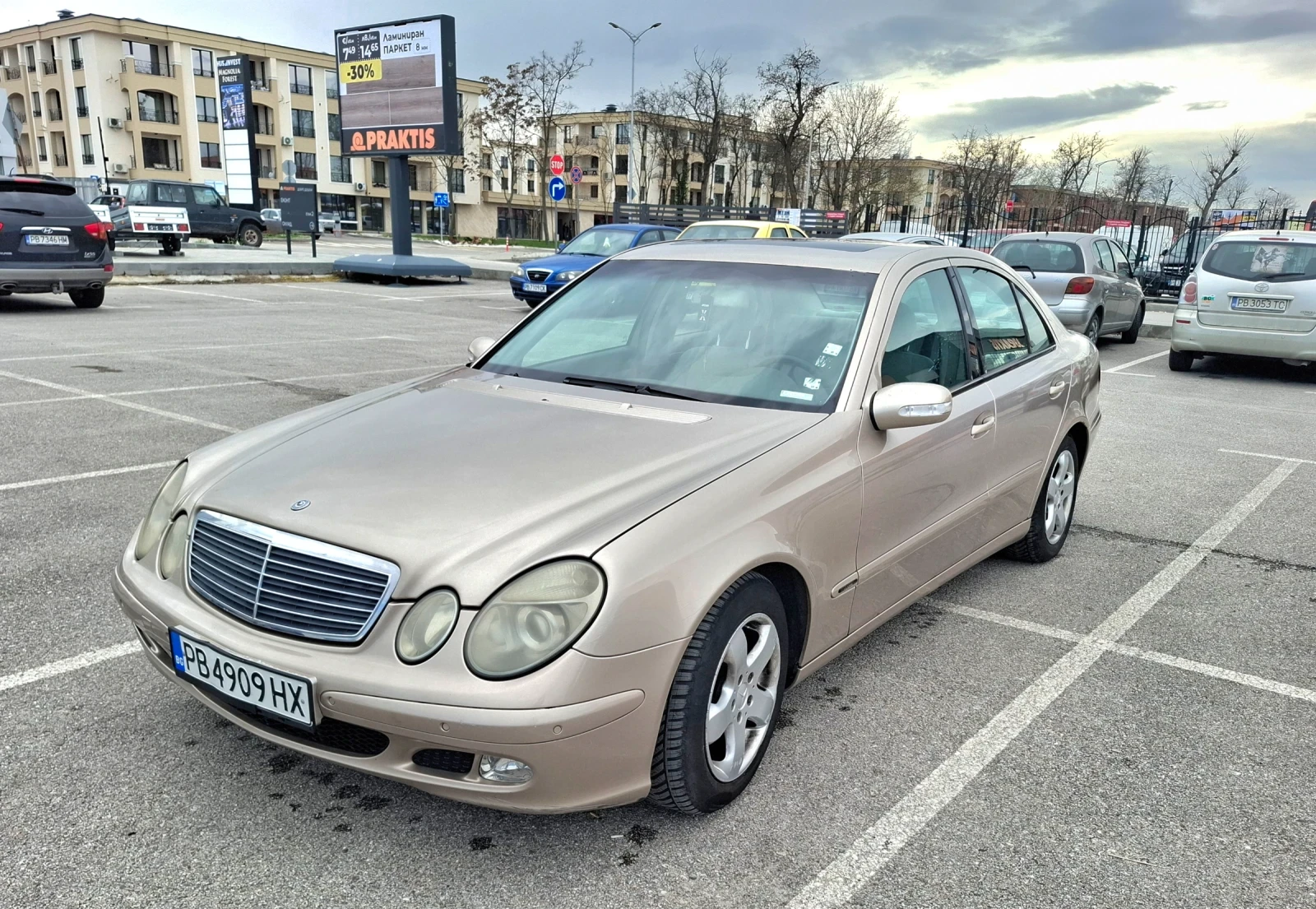 Mercedes-Benz E 200 Clasic cdi, снимка 8 - Автомобили и джипове - 54081999