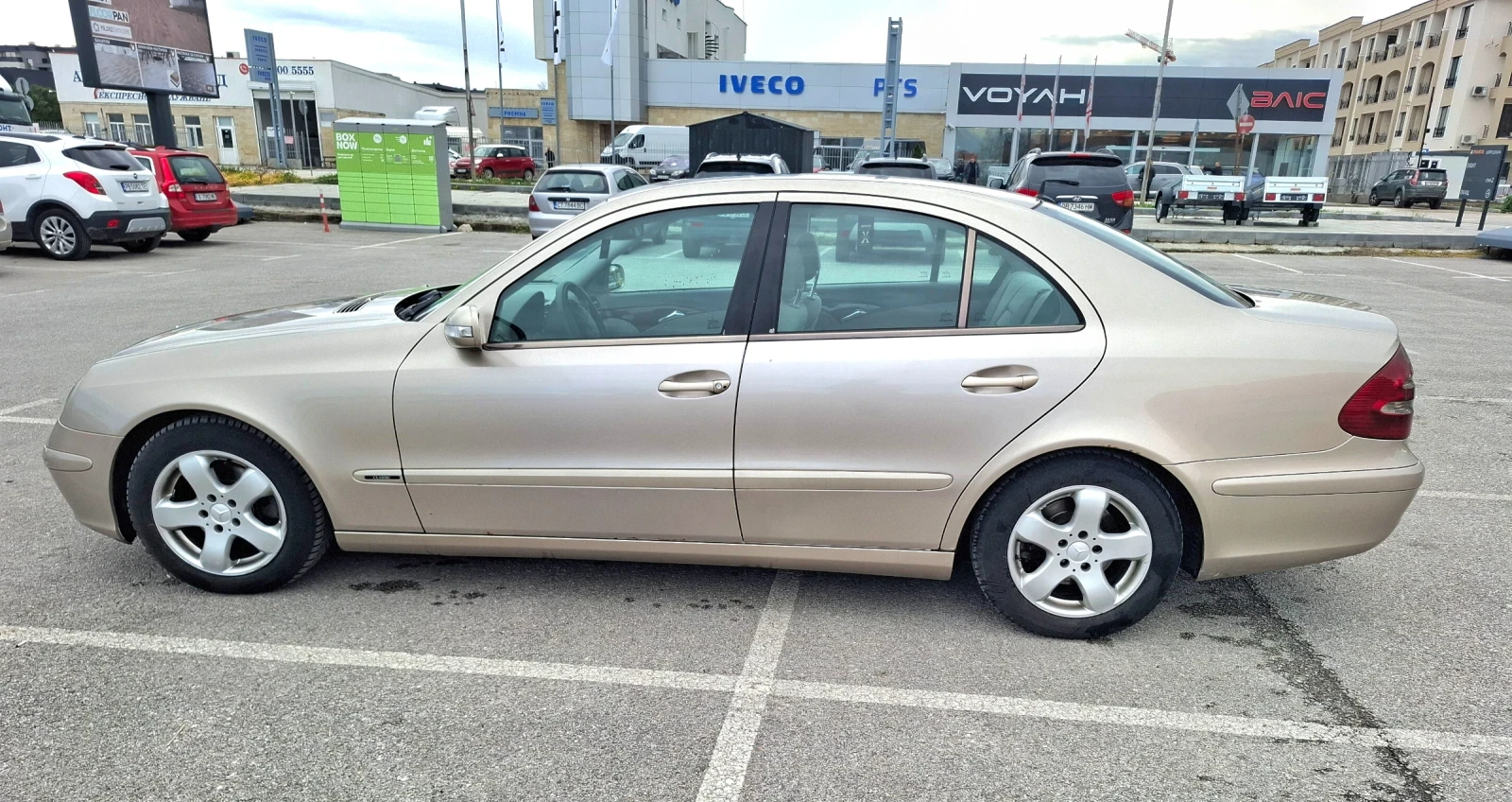 Mercedes-Benz E 200 Clasic cdi, снимка 10 - Автомобили и джипове - 54081999