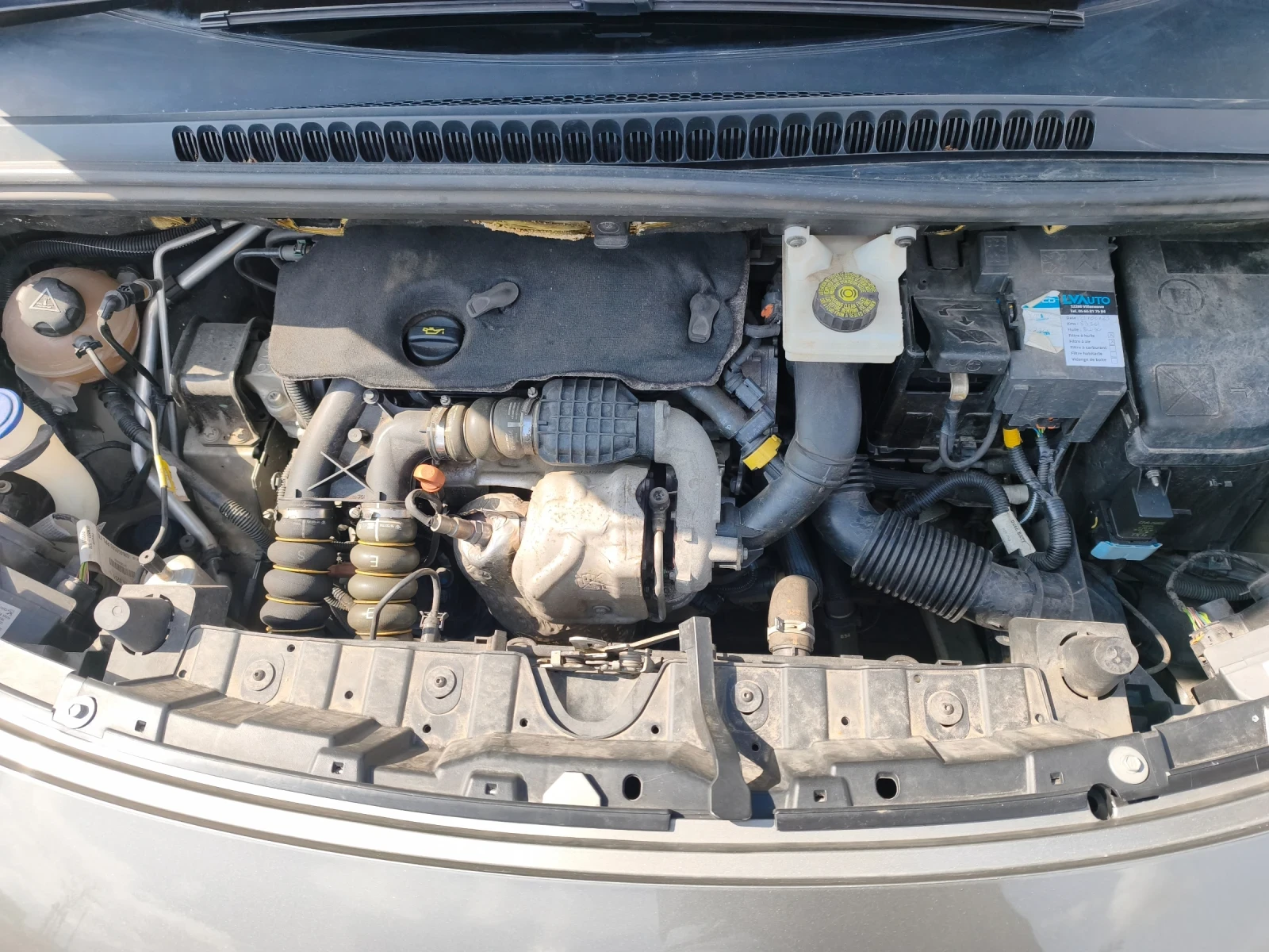 Peugeot 3008 1.6 hdi, снимка 5 - Автомобили и джипове - 54774872