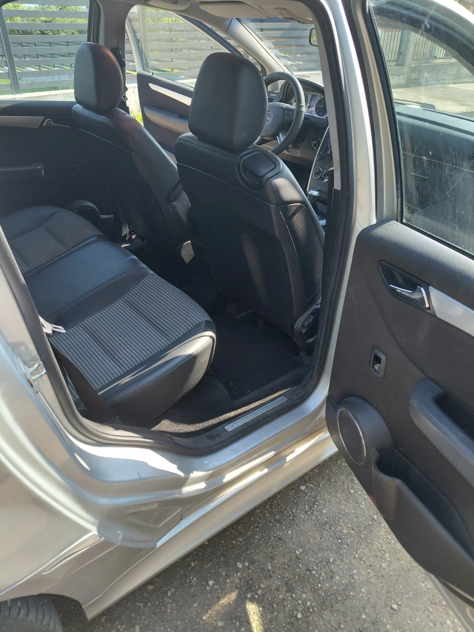 Mercedes-Benz B 200 B200, снимка 4 - Автомобили и джипове - 54811049