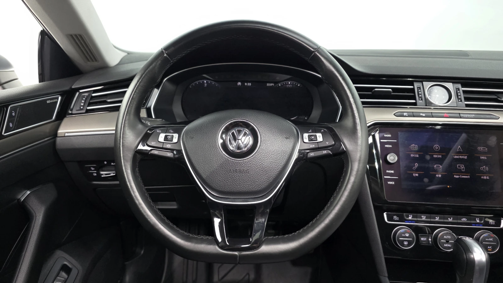 VW Arteon 2020* PRESTIGE* ОБДУХ* 360* DISTRONIK* КРАЙНА ЦЕНА, снимка 7 - Автомобили и джипове - 54817486