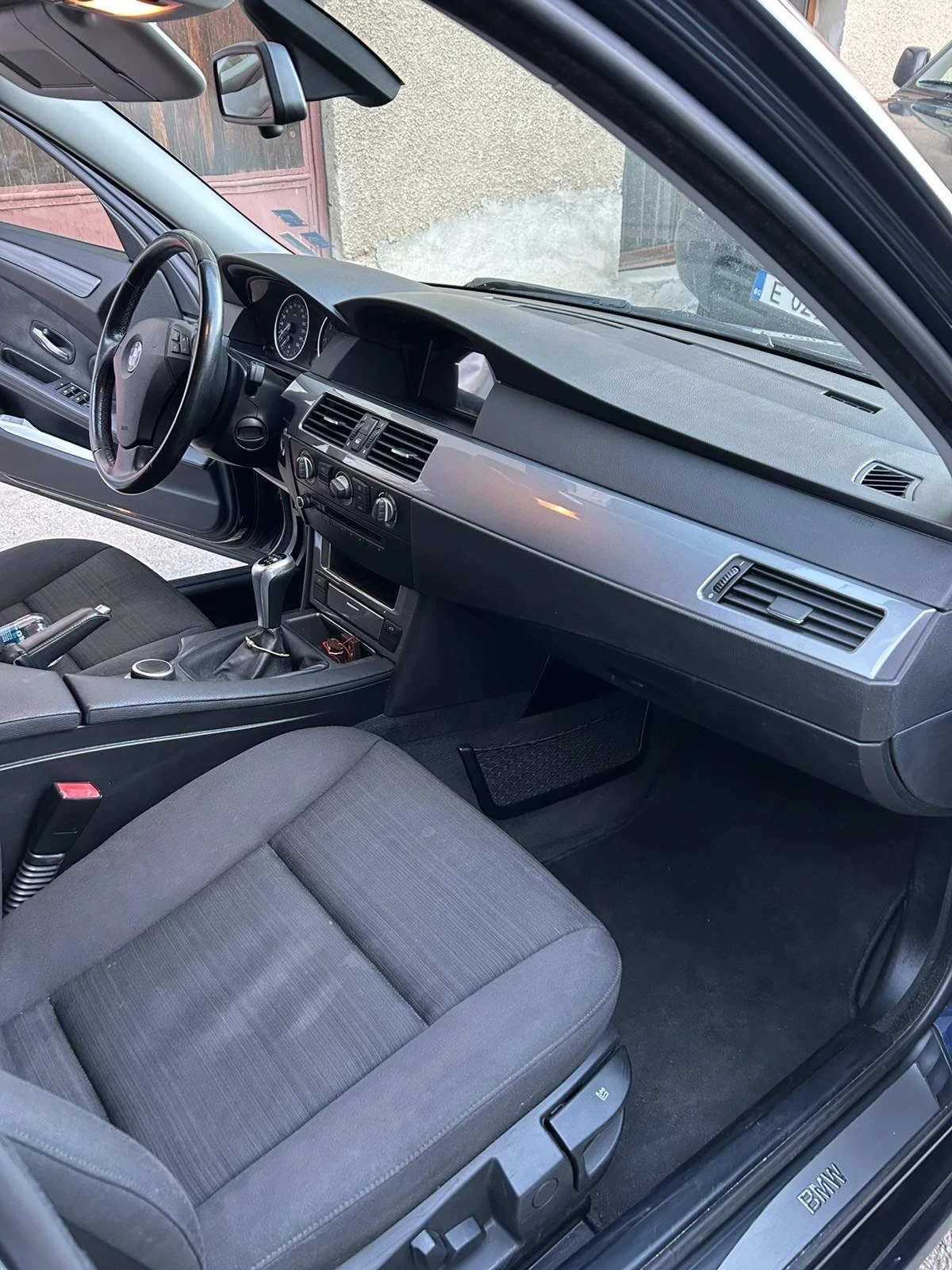BMW 523, снимка 12 - Автомобили и джипове - 54817491
