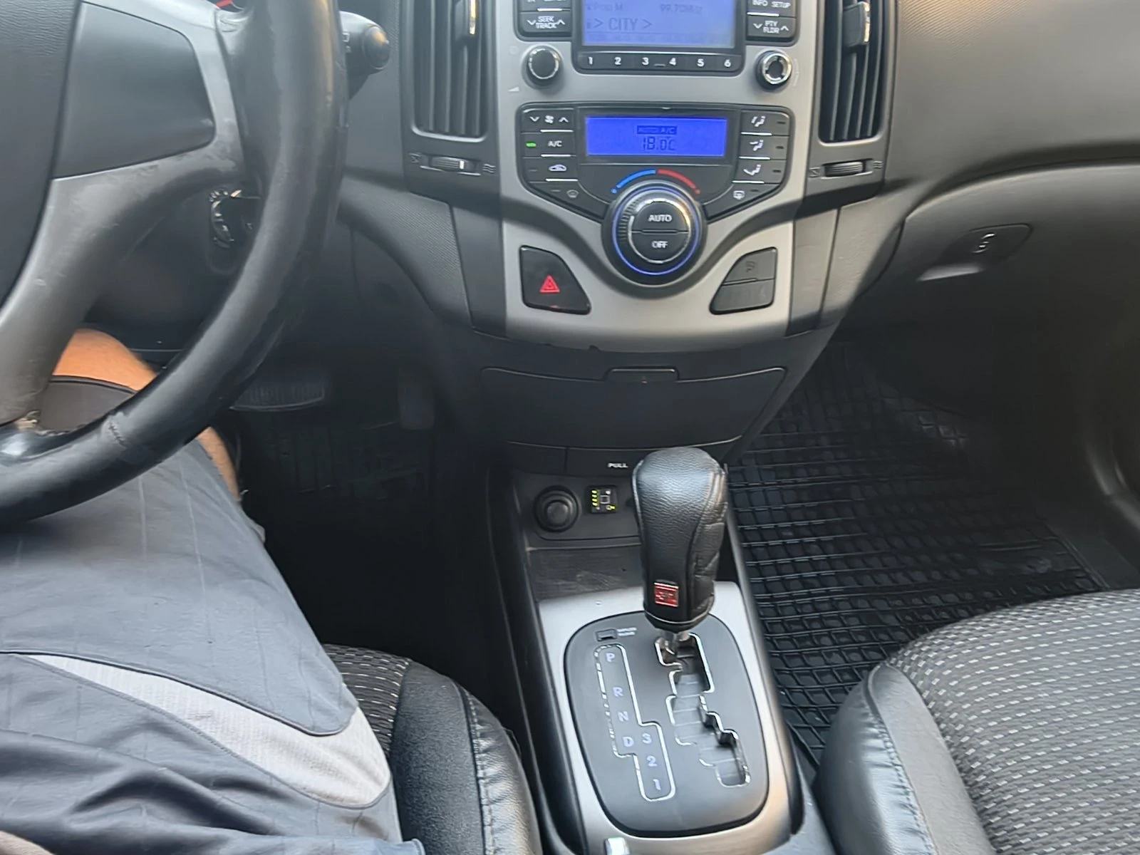 Hyundai I30 Газ бензин, снимка 10 - Автомобили и джипове - 54991485