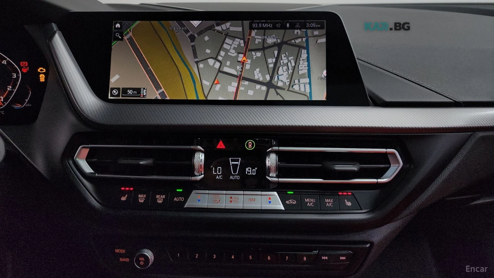 BMW M135 * M PACK* 360* Ambient Light* Head-up* PANO* , снимка 12 - Автомобили и джипове - 55062683