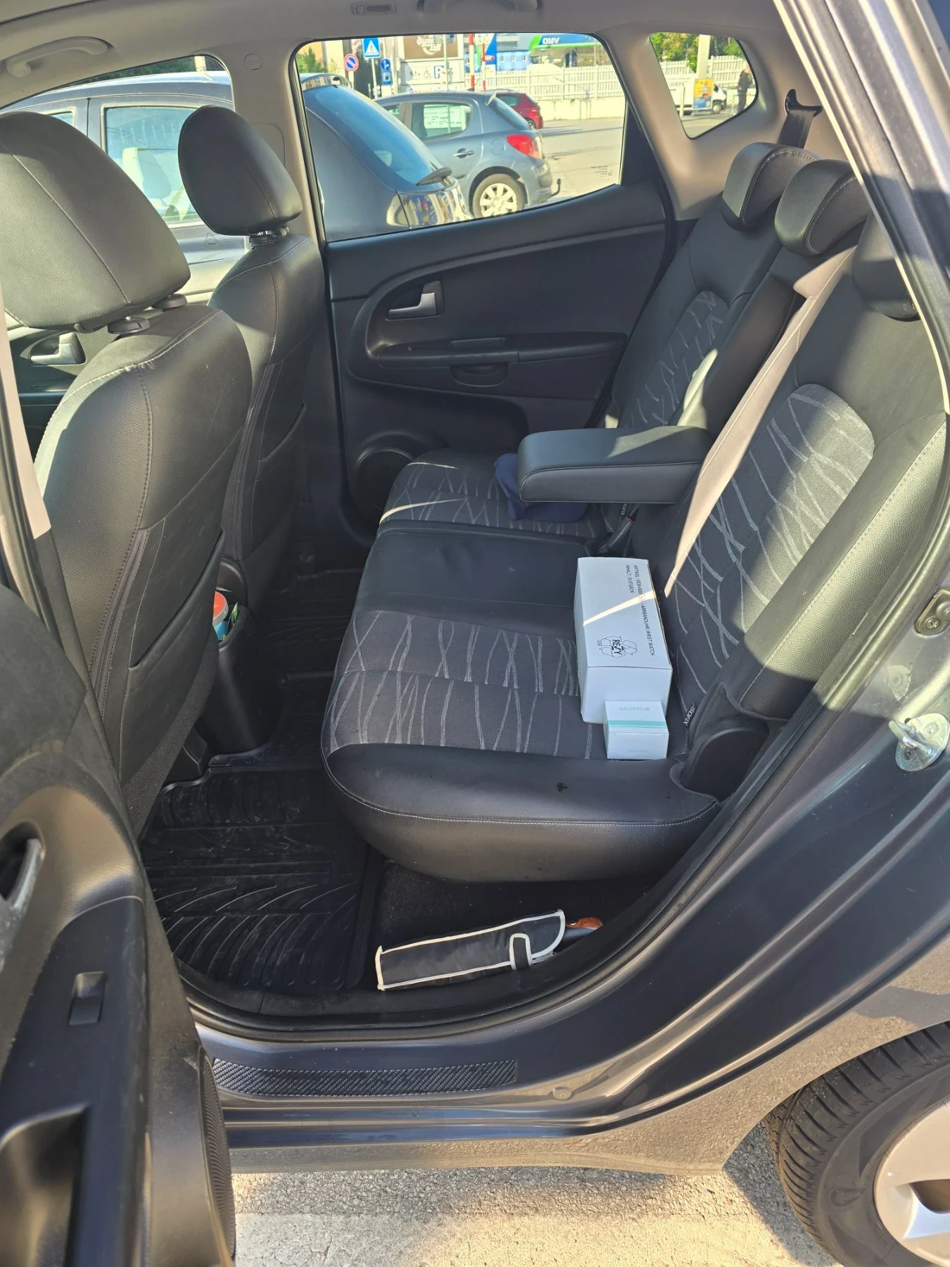 Kia Venga 1.6 i, снимка 7 - Автомобили и джипове - 56065709