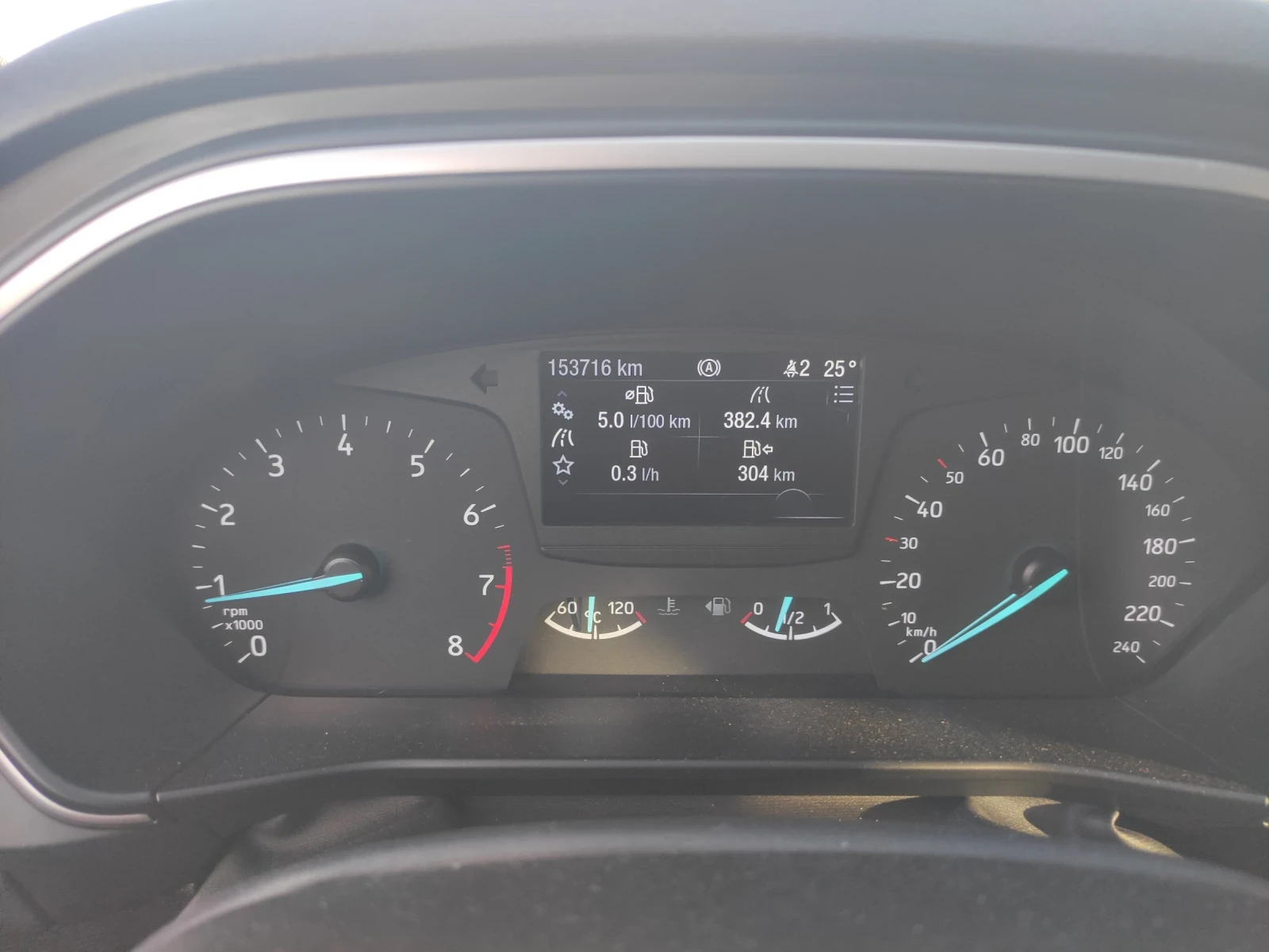 Ford Focus 1.0 Ecoboost 125 к.с. от Мото Пфое, снимка 10 - Автомобили и джипове - 56105634
