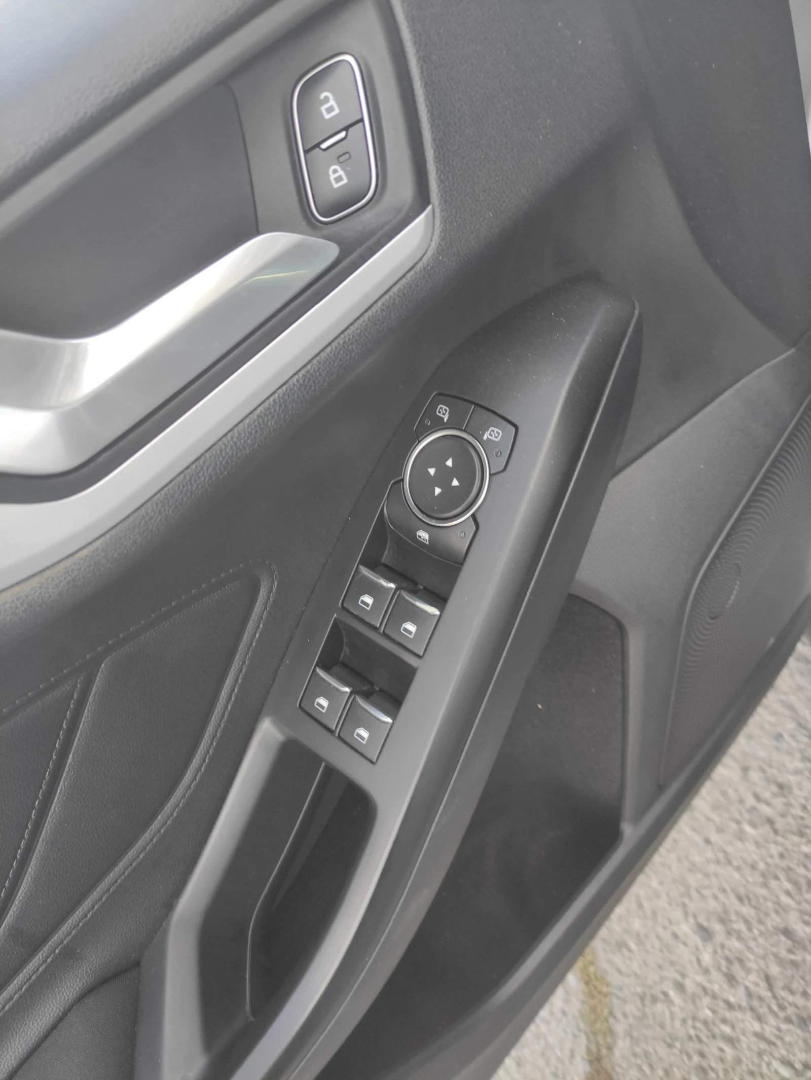 Ford Focus 1.0 Ecoboost 125 к.с. от Мото Пфое, снимка 14 - Автомобили и джипове - 56105634