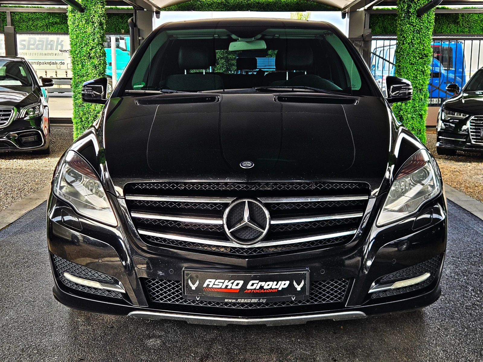 Mercedes-Benz R 350 LОNG/AMG/4MATIC/GERMANY/CAMERA/ПОДГРЕВ/BLIND SPOT, снимка 2 - Автомобили и джипове - 56272093