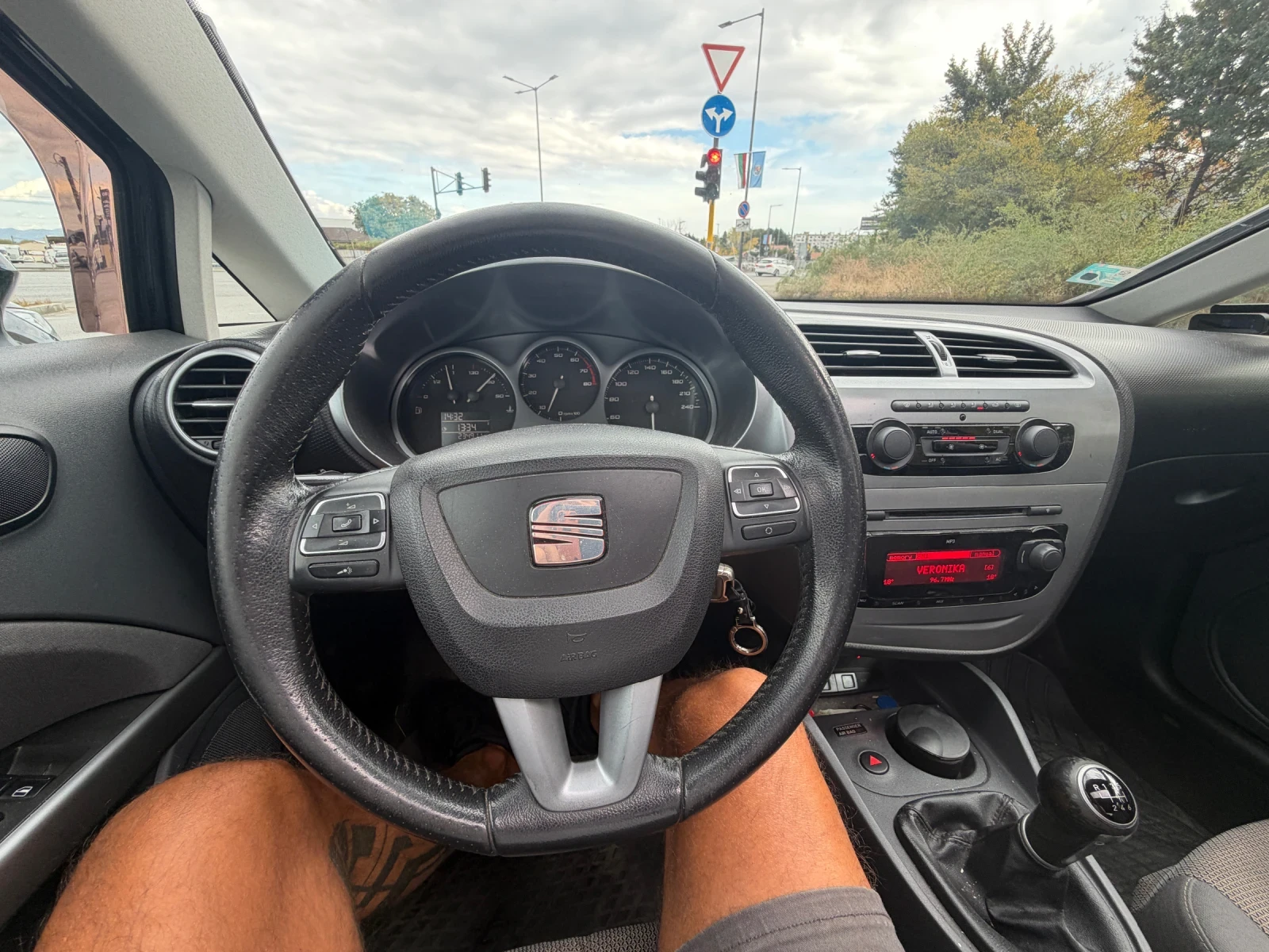 Seat Leon 1.4 TSI, снимка 8 - Автомобили и джипове - 56431393