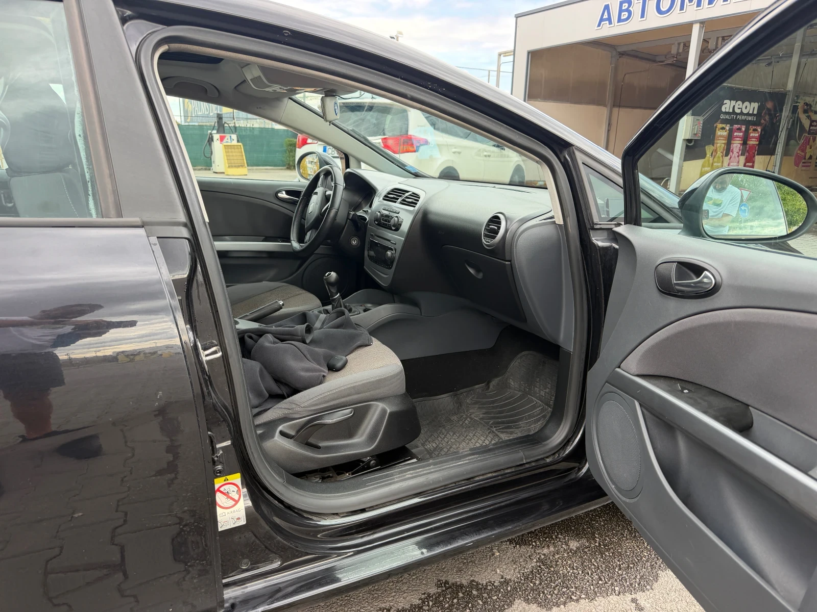 Seat Leon 1.4 TSI, снимка 5 - Автомобили и джипове - 56431393