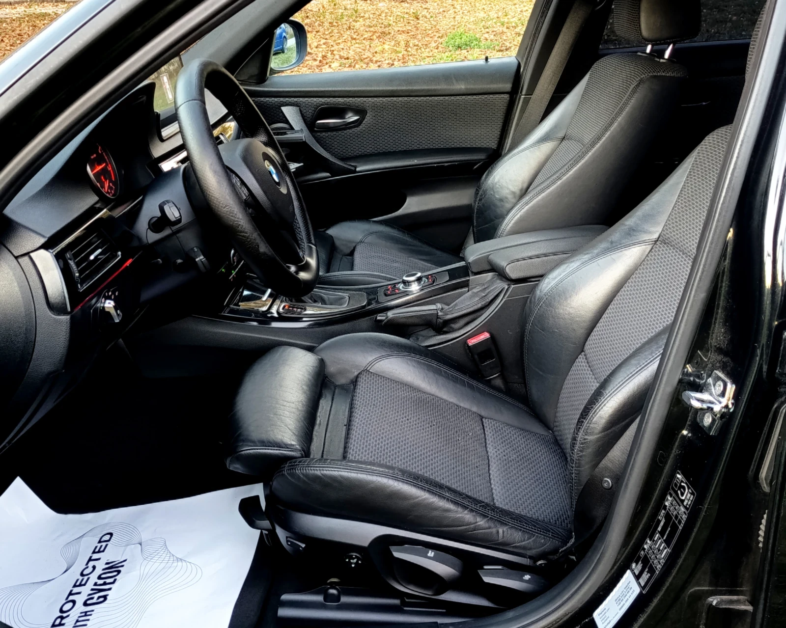 BMW 320 d Automat FACE Mpacket Xenon , снимка 10 - Автомобили и джипове - 56603705