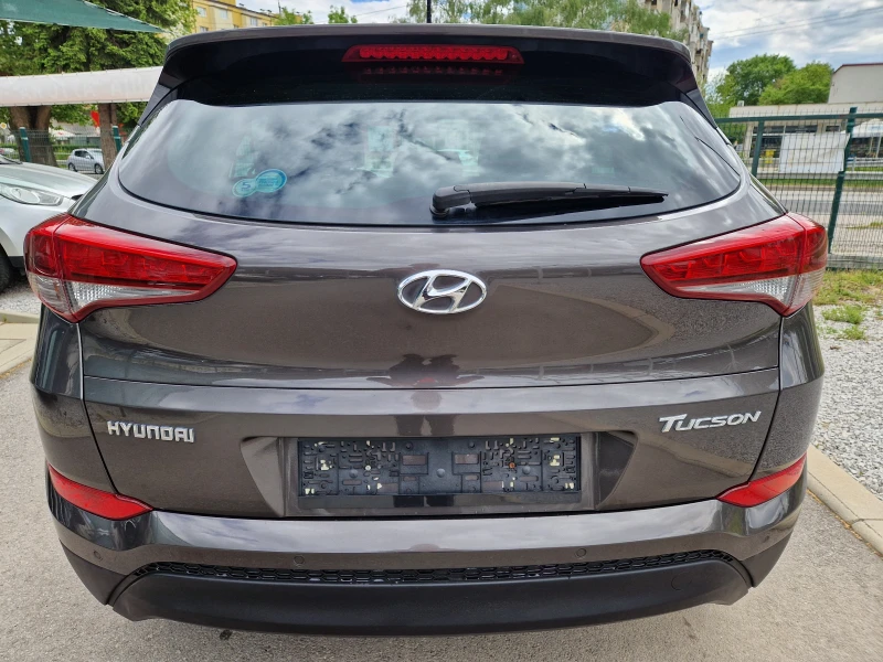 Hyundai Tucson 1.7CRDI EURO 6B, снимка 7 - Автомобили и джипове - 50449154