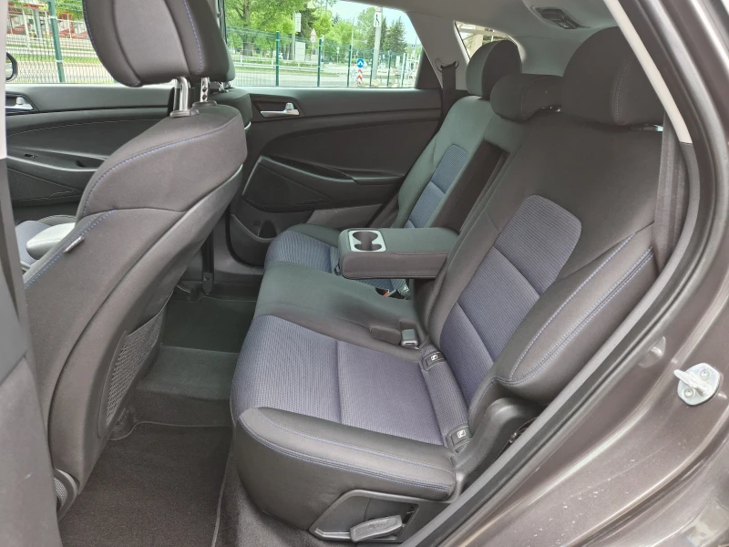 Hyundai Tucson 1.7CRDI EURO 6B, снимка 11 - Автомобили и джипове - 50449154