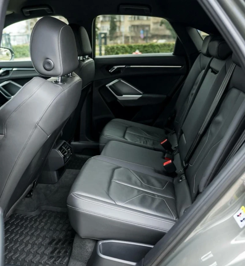 Audi Q3 Sportback 3xS-Line 45 TFSI Quattro, снимка 13 - Автомобили и джипове - 53508716