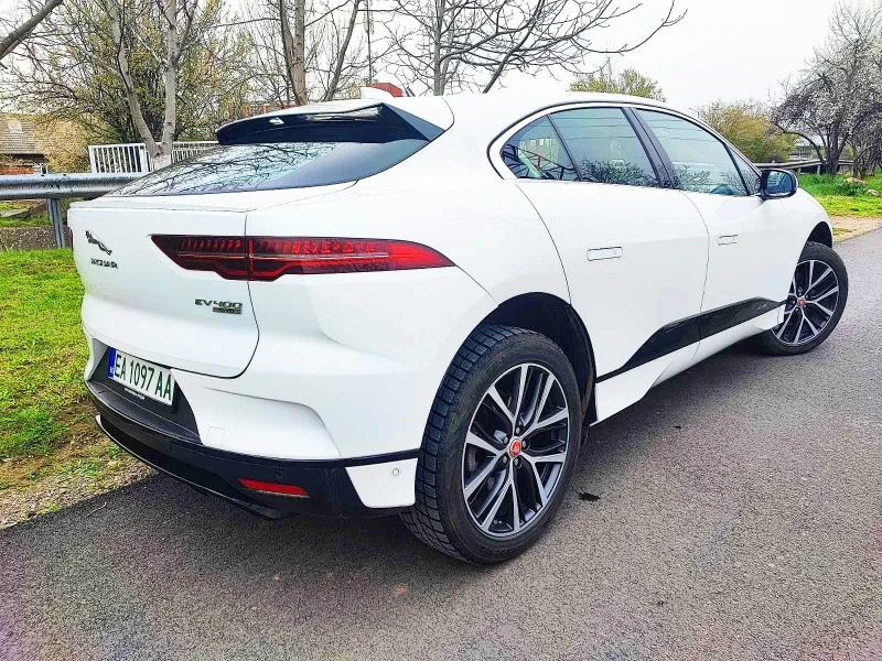 Mercedes-Benz EQE Jaguar I-Pace, снимка 5 - Автомобили и джипове - 47570287