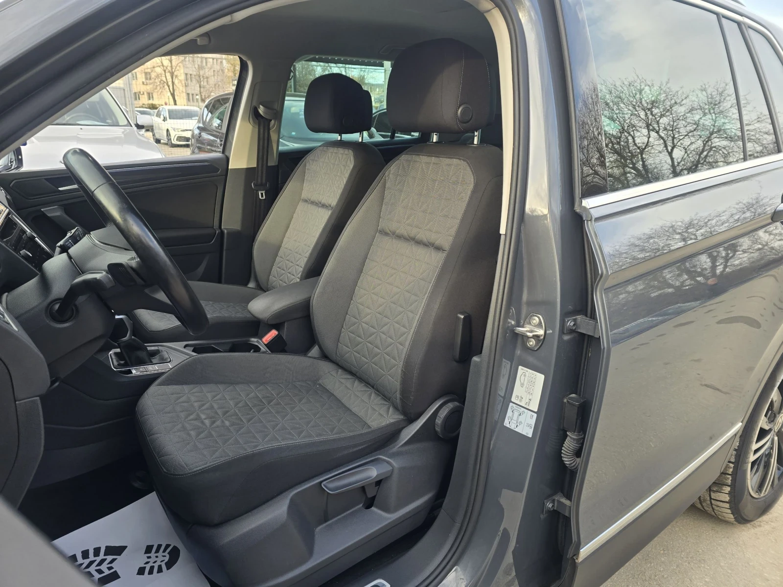 VW Tiguan 1.4TSI E HYBRID LIFE 245к.с DSG - изображение 9