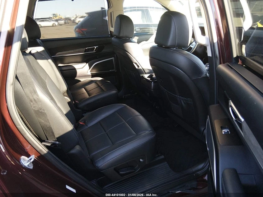 Kia Telluride 3.8l Ex, снимка 8 - Автомобили и джипове - 53773531