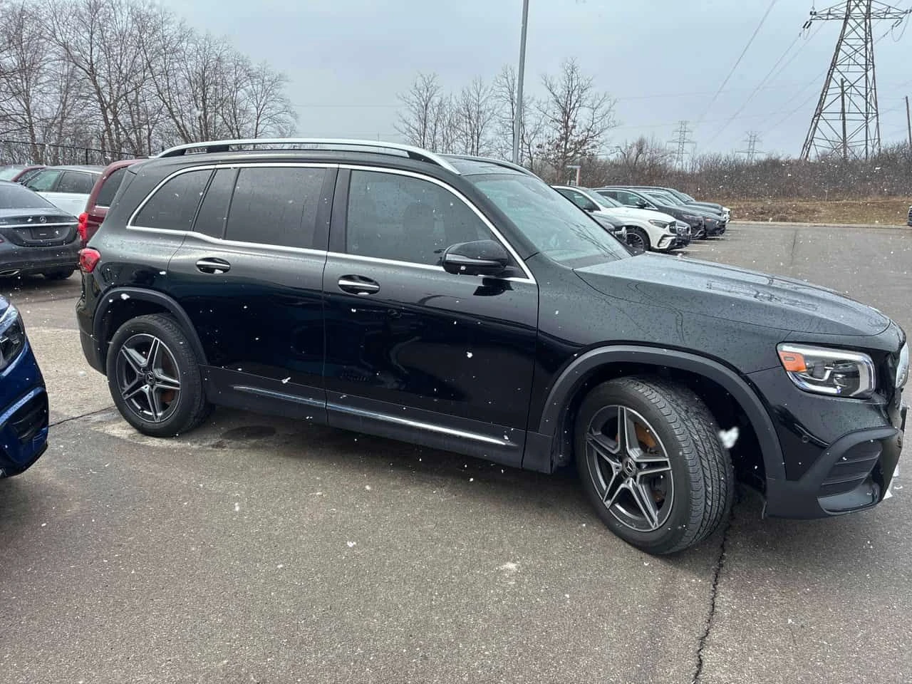 Mercedes-Benz GLB 250/CARFAX/ПАНОРАМА/360 КАМЕРИ/AMBIENT, снимка 4 - Автомобили и джипове - 53980750