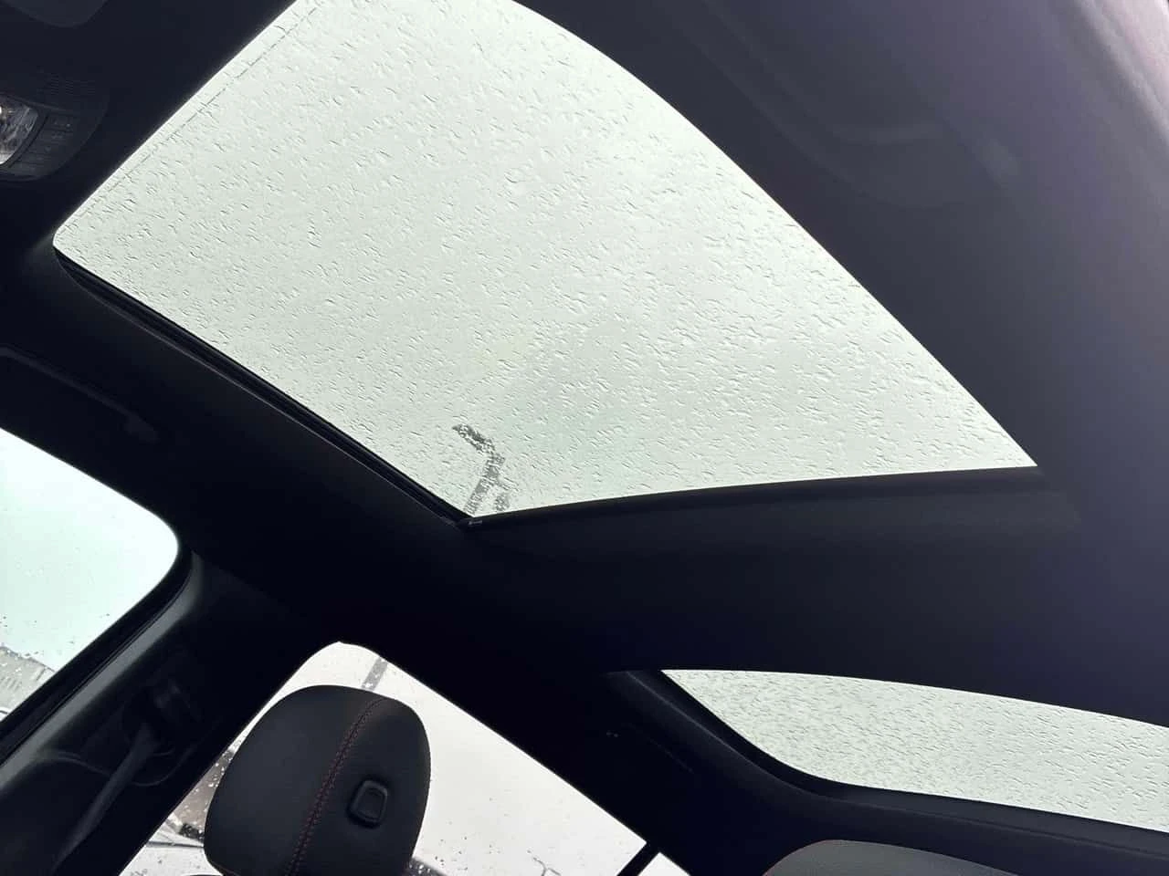 Mercedes-Benz GLB 250/CARFAX/ПАНОРАМА/360 КАМЕРИ/AMBIENT, снимка 10 - Автомобили и джипове - 53980750