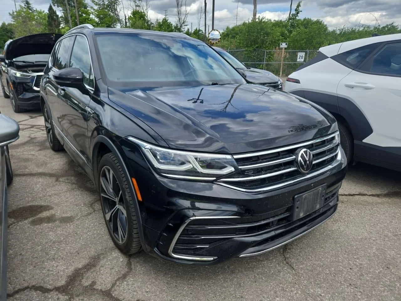 VW Tiguan SEL R LINE/CARFAX/ФИНАНСИРАНЕ