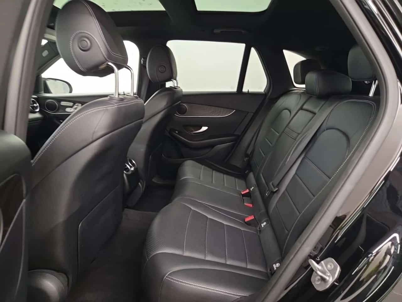 Mercedes-Benz GLC 300 * CARFAX * FULL DIGITAL * ПАНОРАМА * АМТОКРЕДИТ * , снимка 12 - Автомобили и джипове - 55056371