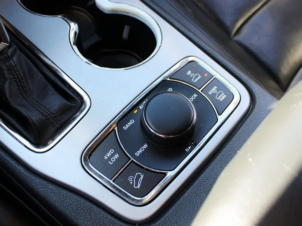 Jeep Grand cherokee 5.7 HIGH ALTITUDE* FULL* КРАЙНА ЦЕНА ДО БГ* , снимка 6 - Автомобили и джипове - 55189847