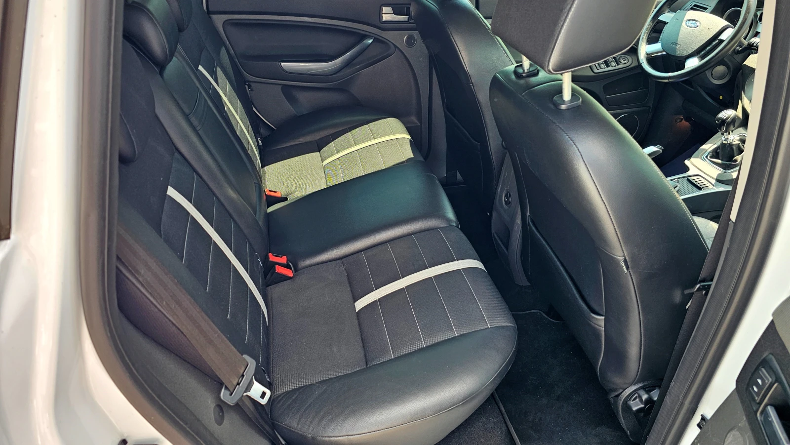 Ford Kuga 2.5T-200kc-4x4, снимка 10 - Автомобили и джипове - 55537577
