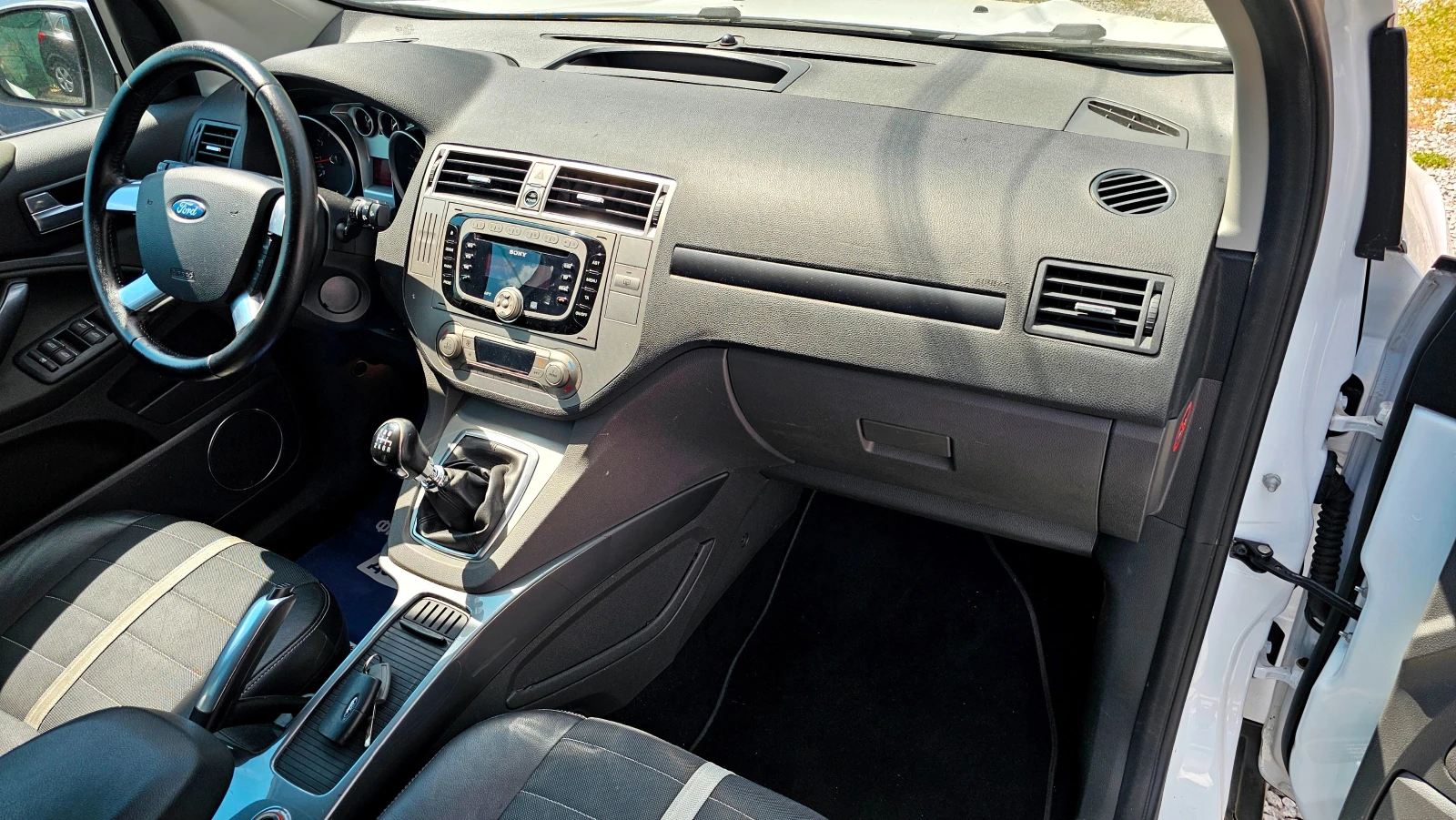 Ford Kuga 2.5T-200kc-4x4, снимка 12 - Автомобили и джипове - 55537577
