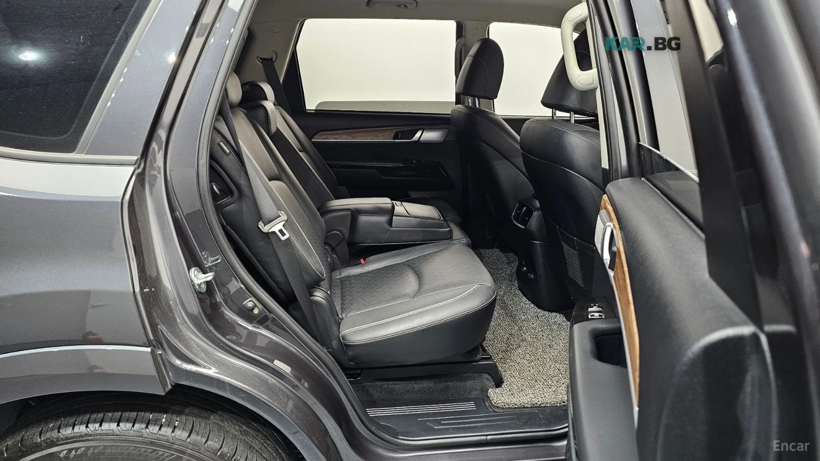 Kia Mohave 3.0* 4WD* Platinum* ПОДГРЕВ* ОБДУХВАНЕ* КАМЕРА* , снимка 11 - Автомобили и джипове - 55819041