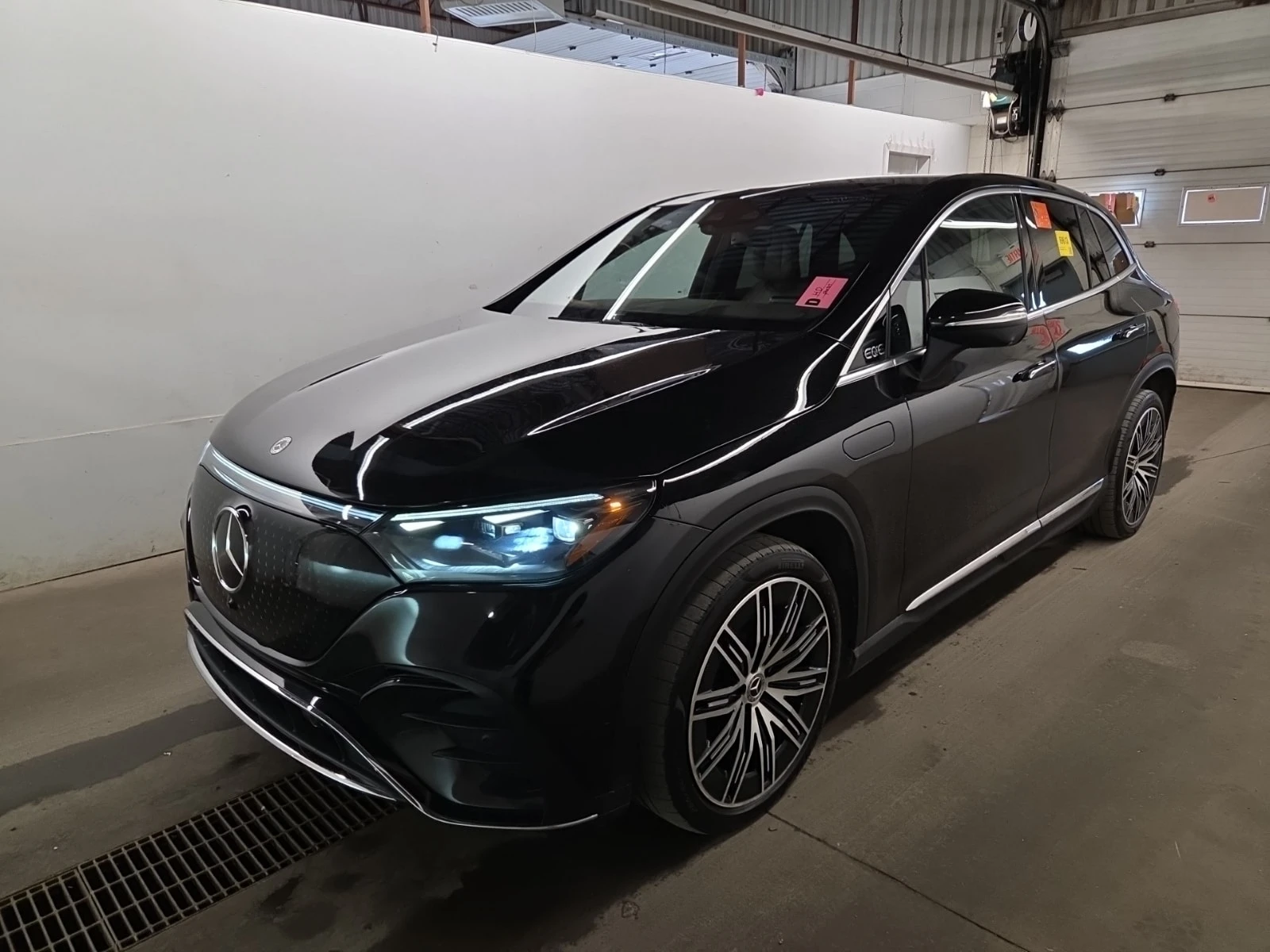 Mercedes-Benz EQE * 350 * CARFAX * Един собственик * Без инциденти *