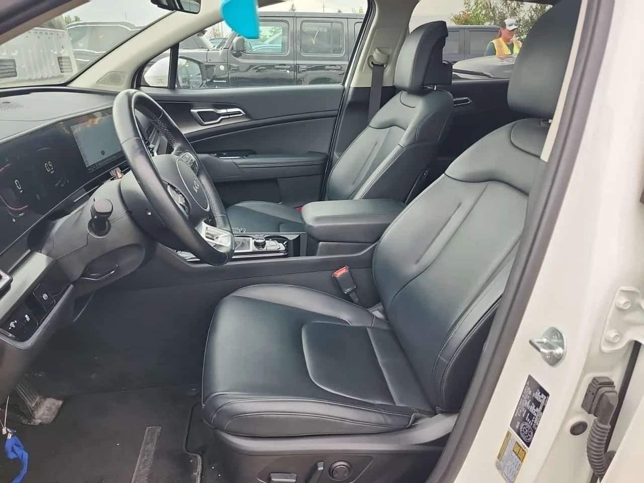 Kia Sportage * Awd Ex * CARFAX * БЕЗ ПЪРВОНАЧАЛНА ВНОСКА, снимка 3 - Автомобили и джипове - 56259696
