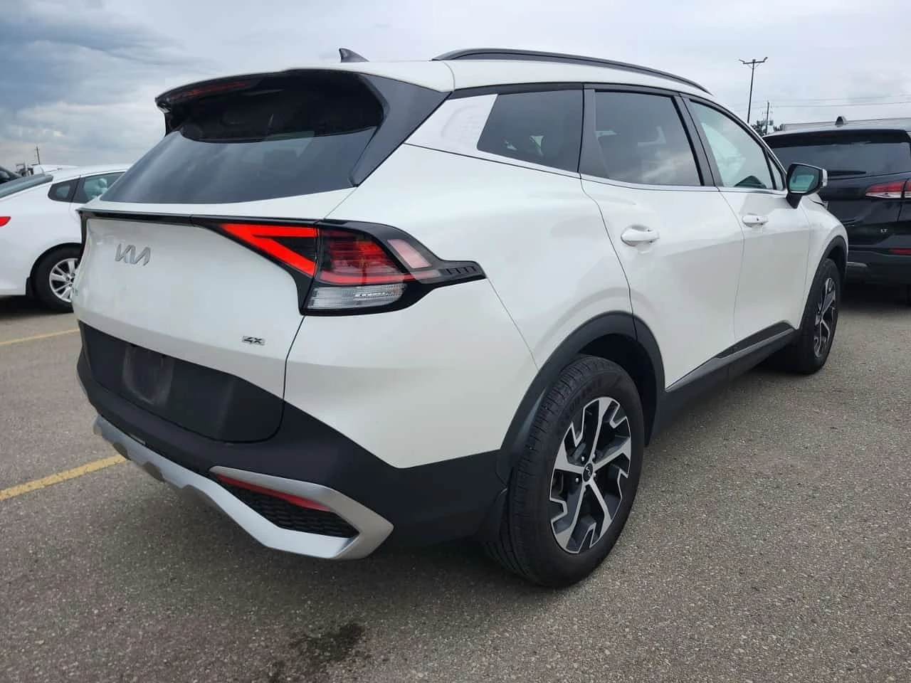 Kia Sportage * Awd Ex * CARFAX * БЕЗ ПЪРВОНАЧАЛНА ВНОСКА, снимка 2 - Автомобили и джипове - 56259696