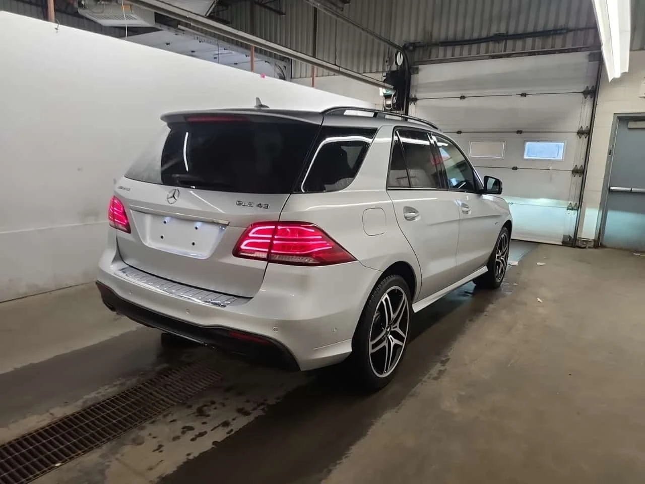 Mercedes-Benz GLE 43 AMG  DISTRONIC / 360 / MEMORY / ���� �� �������� | Mobile.bg � ����������� 3
