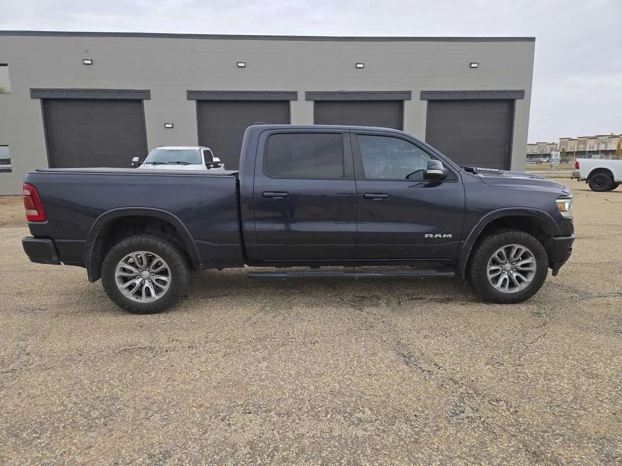 Dodge RAM 1500, снимка 3 - Автомобили и джипове - 56688579