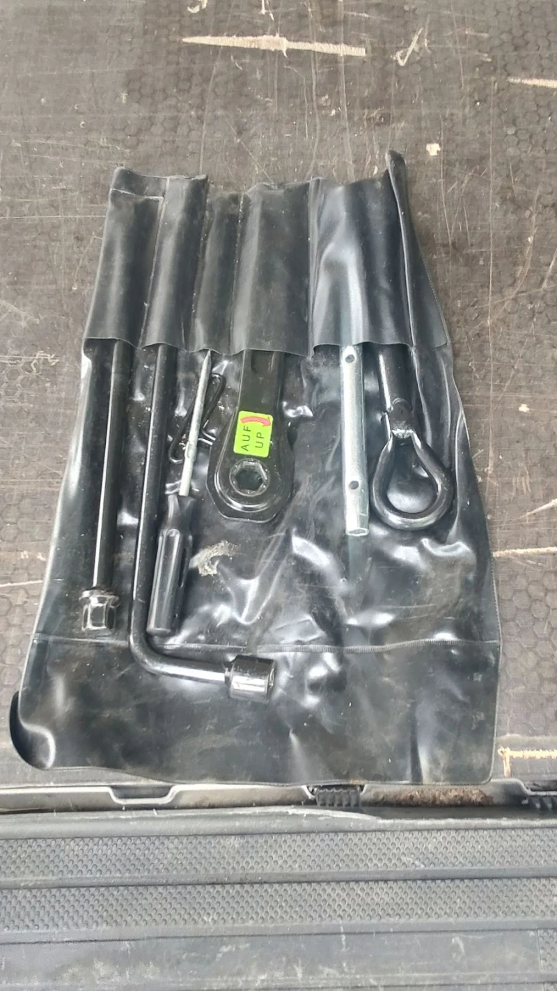 Mercedes-Benz Vito 110C, снимка 11 - Бусове и автобуси - 52399761