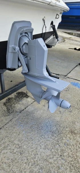 Моторна яхта Larson, снимка 5