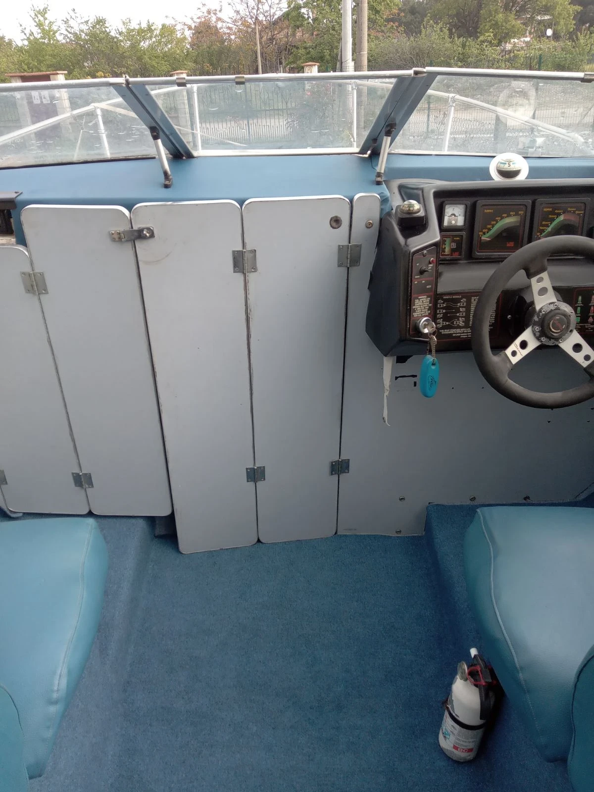 Моторна яхта Bayliner CAPRI 2100 - изображение 8