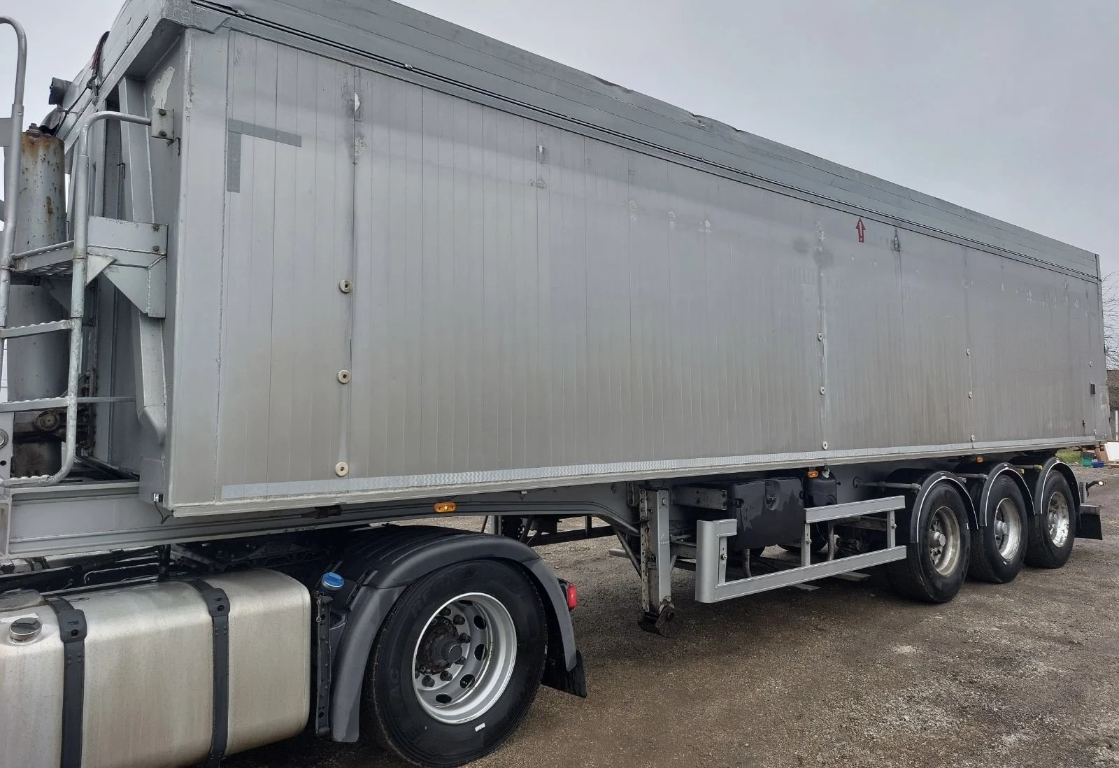 Полуремарке Benalu 57 куб. 