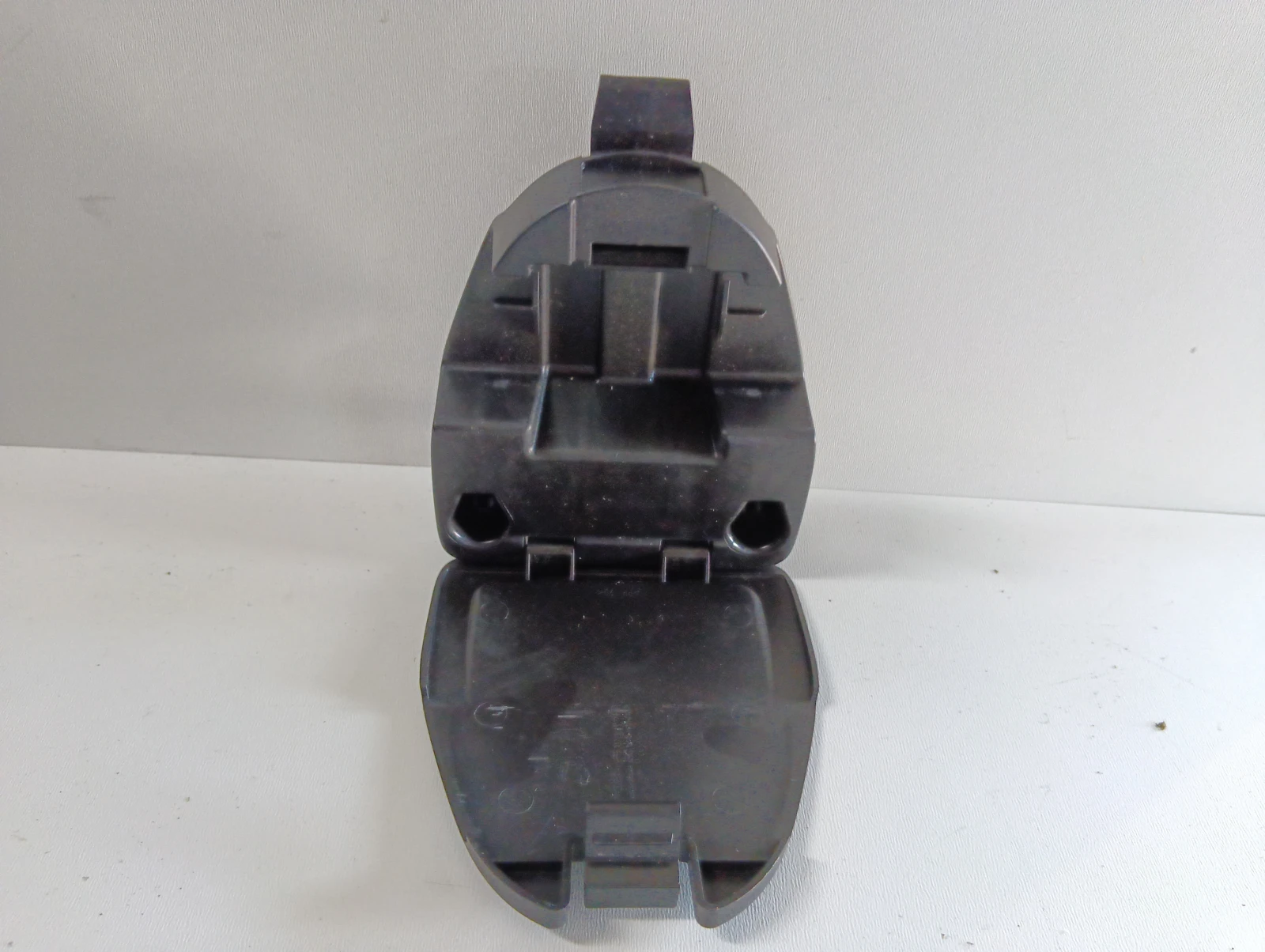 държач триъгълник 8W0860285 Audi A4