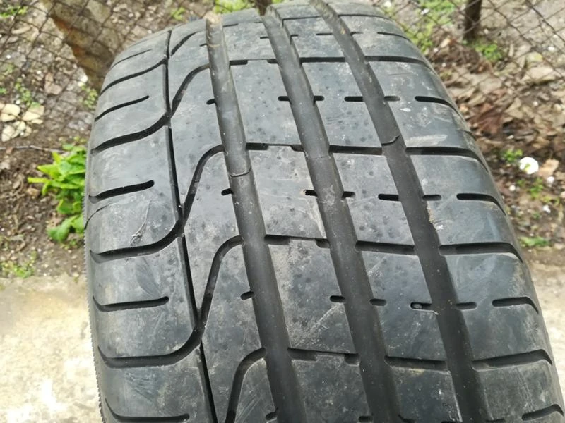 Гуми Летни 225/40R18, снимка 2 - Гуми и джанти - 20441694