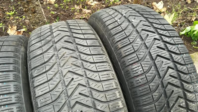 Гуми Зимни 205/55R16, снимка 5 - Гуми и джанти - 26823987