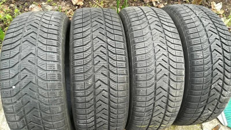 Гуми Зимни 205/55R16, снимка 3 - Гуми и джанти - 26823987