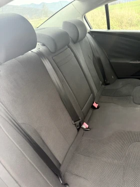 VW Passat 2.0 куб.140 коня ГАРАЖНА - 4300 € / 8410.07 лв. - 92349120 13