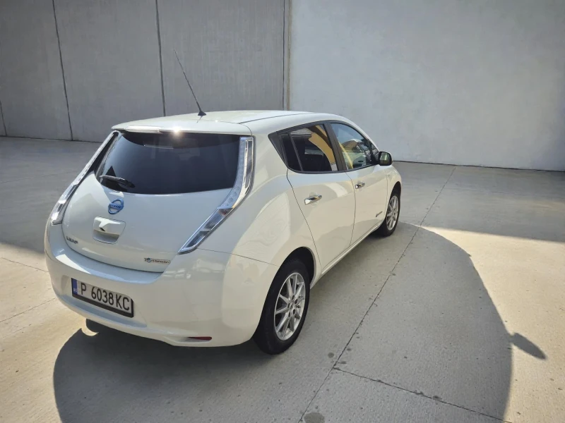 Nissan Leaf , снимка 3 - Автомобили и джипове - 47113937