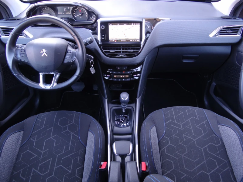 Peugeot 2008 1.2e-THP 110k.c./Автоматик/Навигация/Камера/Euro6/, снимка 9 - Автомобили и джипове - 49024175