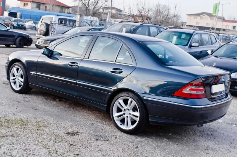 Mercedes-Benz C 220 Avtomat 150kc., снимка 6 - Автомобили и джипове - 49192242