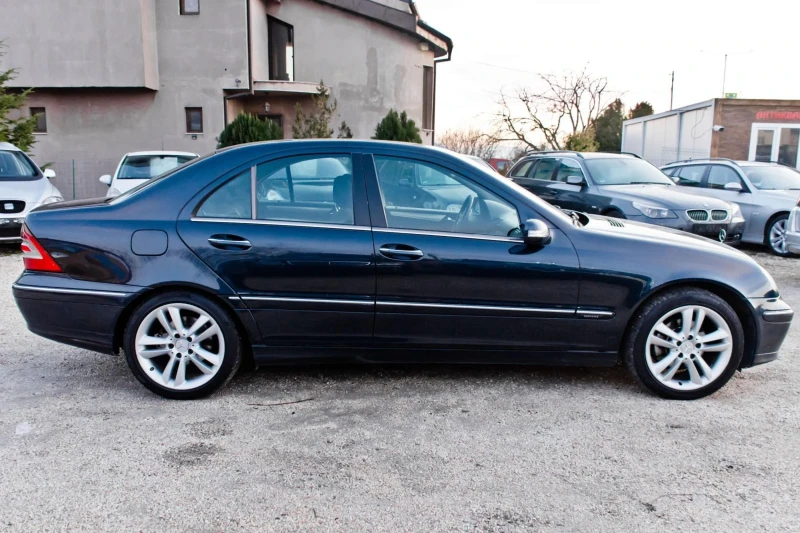 Mercedes-Benz C 220 Avtomat 150kc., снимка 5 - Автомобили и джипове - 49192242